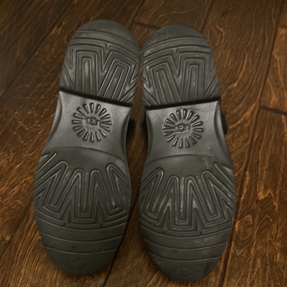 Ugg Black Bootie Size 9 - Picture 6 of 8